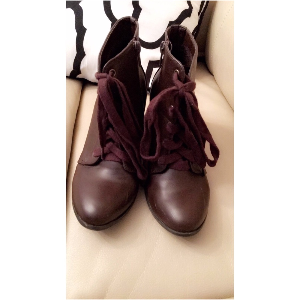 Size 7 Brown Zoey booties.